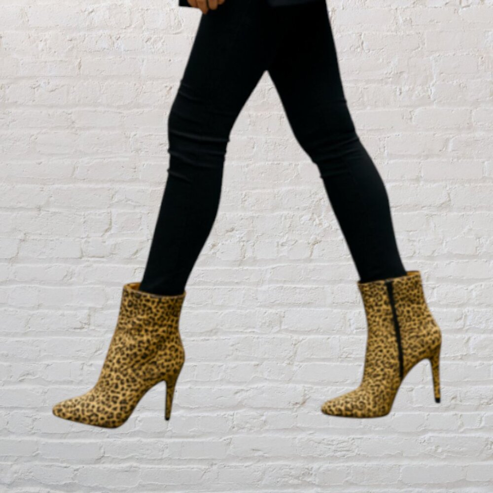 JUST FABULOUS -- Ankle Boots/Booties, Leopard Patterned, Platform with Side Zip